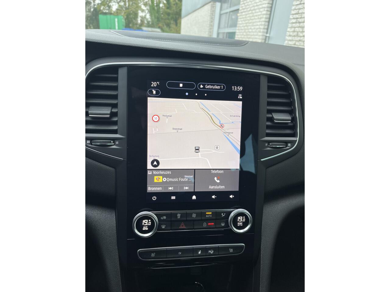 Renault MEGANE Estate 1.6 E-Tech Plug-In Hybrid 160 Business Edition One | Navigatie | Lederen bekleding | Stoelverwarming | BOSE audio