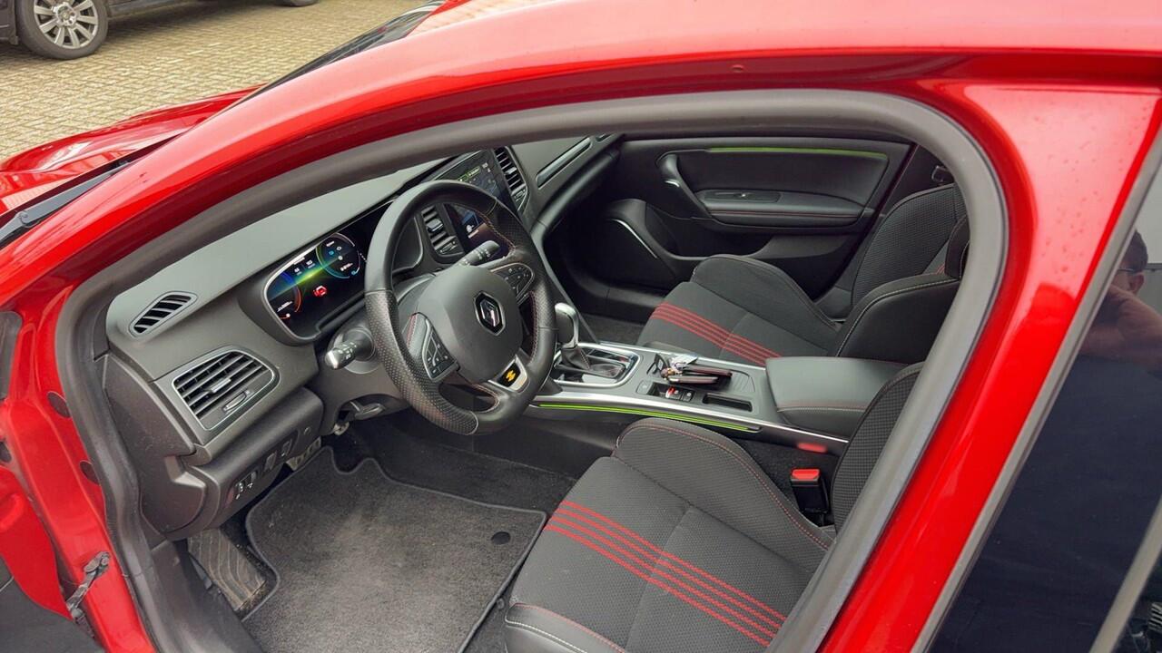 Renault MEGANE 1.6 E-Tech Plug-In Hybrid 160 R.S. Line