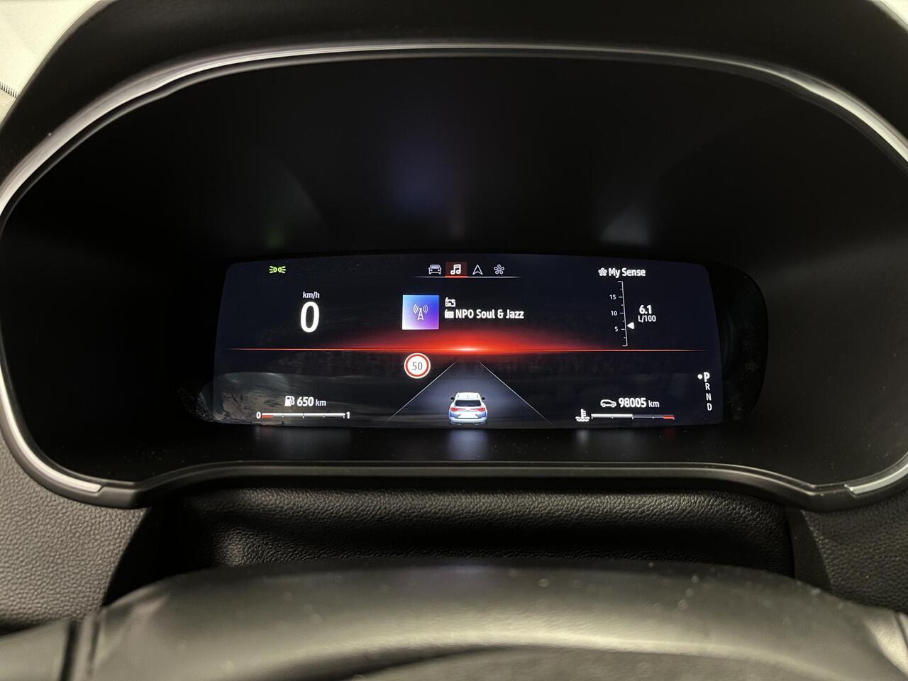 Renault MEGANE Estate 1.3 TCe 140 EDC Techno | Trekhaak 1700 kg geremd | All-season banden | Dodehoek Detectie | Camera | Carplay