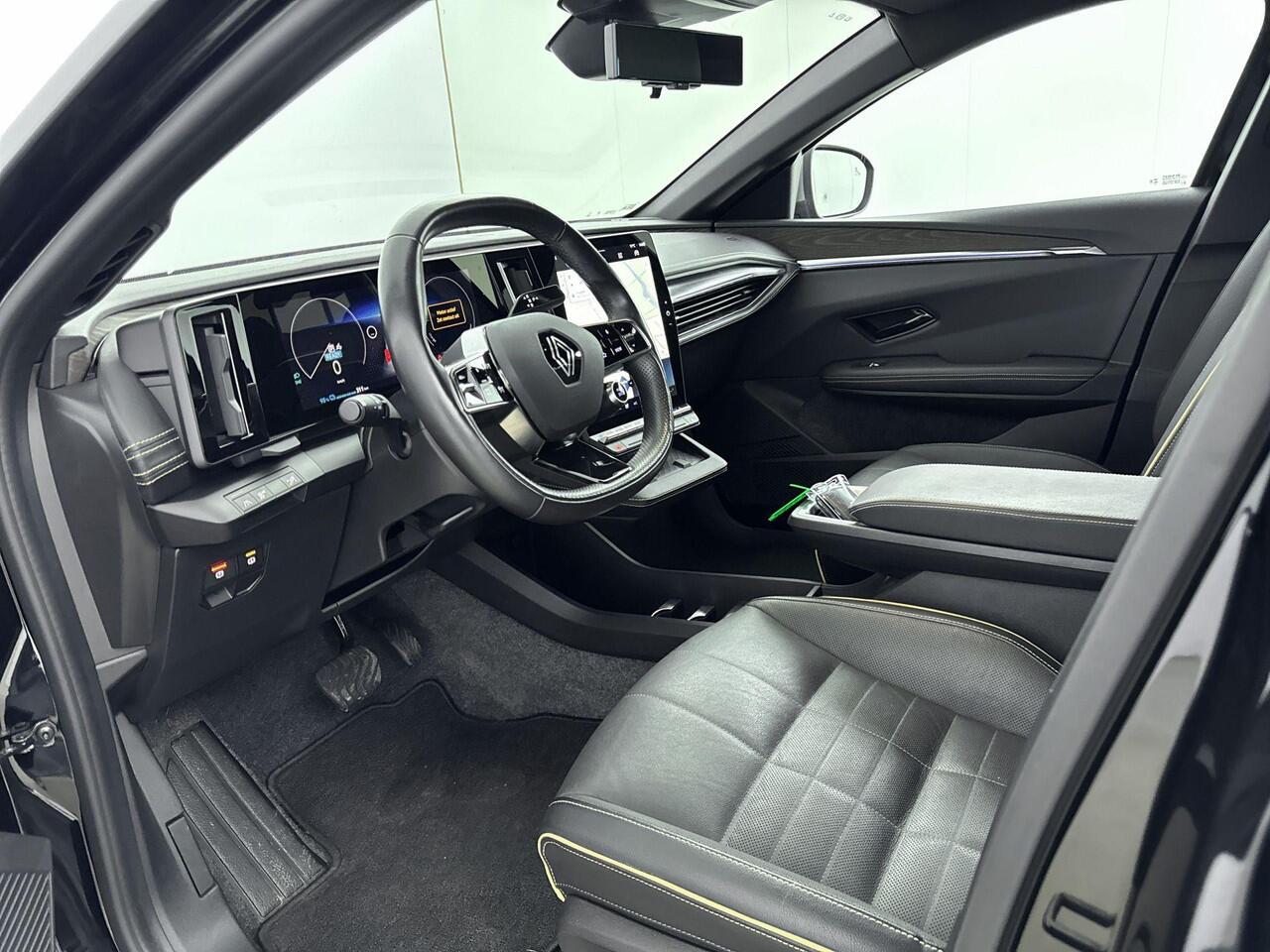 Renault MEGANE E-Tech EV60 Optimum Charge Iconic 220PK | Harman Kardon Audio | Volleder Interieur | Adaptieve Cruise | 20'' Inch Velgen | 360 Camera | Apple CarPlay & Android Auto