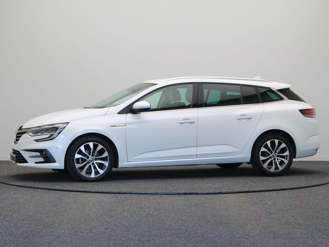 Renault MEGANE Estate TCe 140pk Techno | Stoel- en stuurwielverwarmig | 1700kg trekvermogen | Grootscherm navigatie |