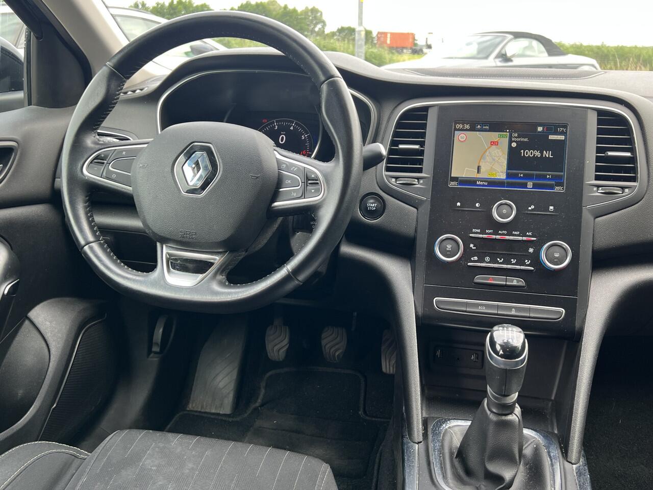 Renault MEGANE 1.3 TCe Limited / Cruise / Climate / Parkeersensor / Keyless / Applecarplay - Androidauto /