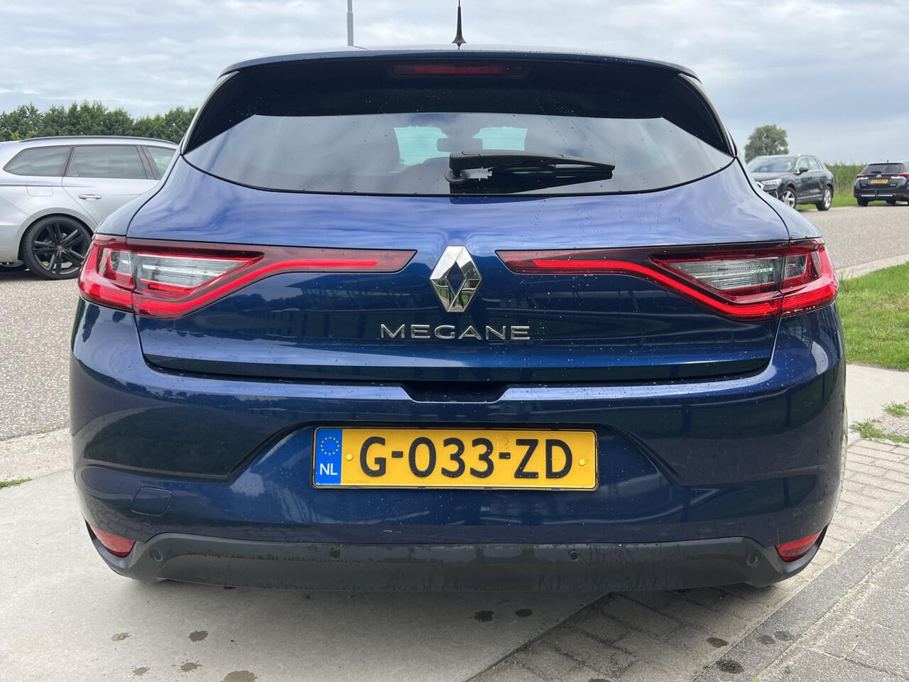 Renault MEGANE 1.3 TCe Limited / Cruise / Climate / Parkeersensor / Keyless / Applecarplay - Androidauto /
