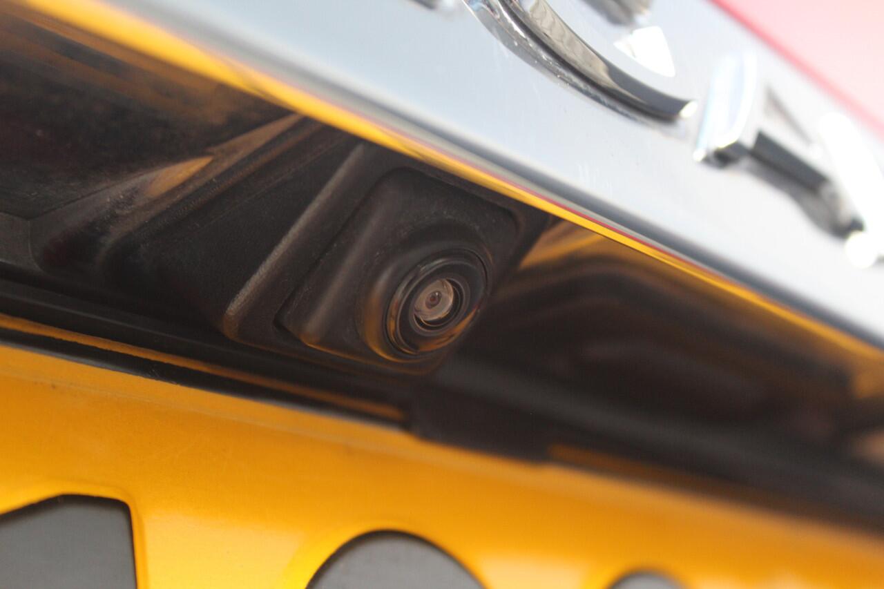 Renault MEGANE Estate 1.3 TCe 140 Techno | Incl. 12 maanden garantie | Trekhaak | Parkeersensoren | Achteruitrijcamera | Apple carplay/Android auto | Cruise control | Lichtmetalen velgen | Navigatie | Airco | Climate control | Bluetooth