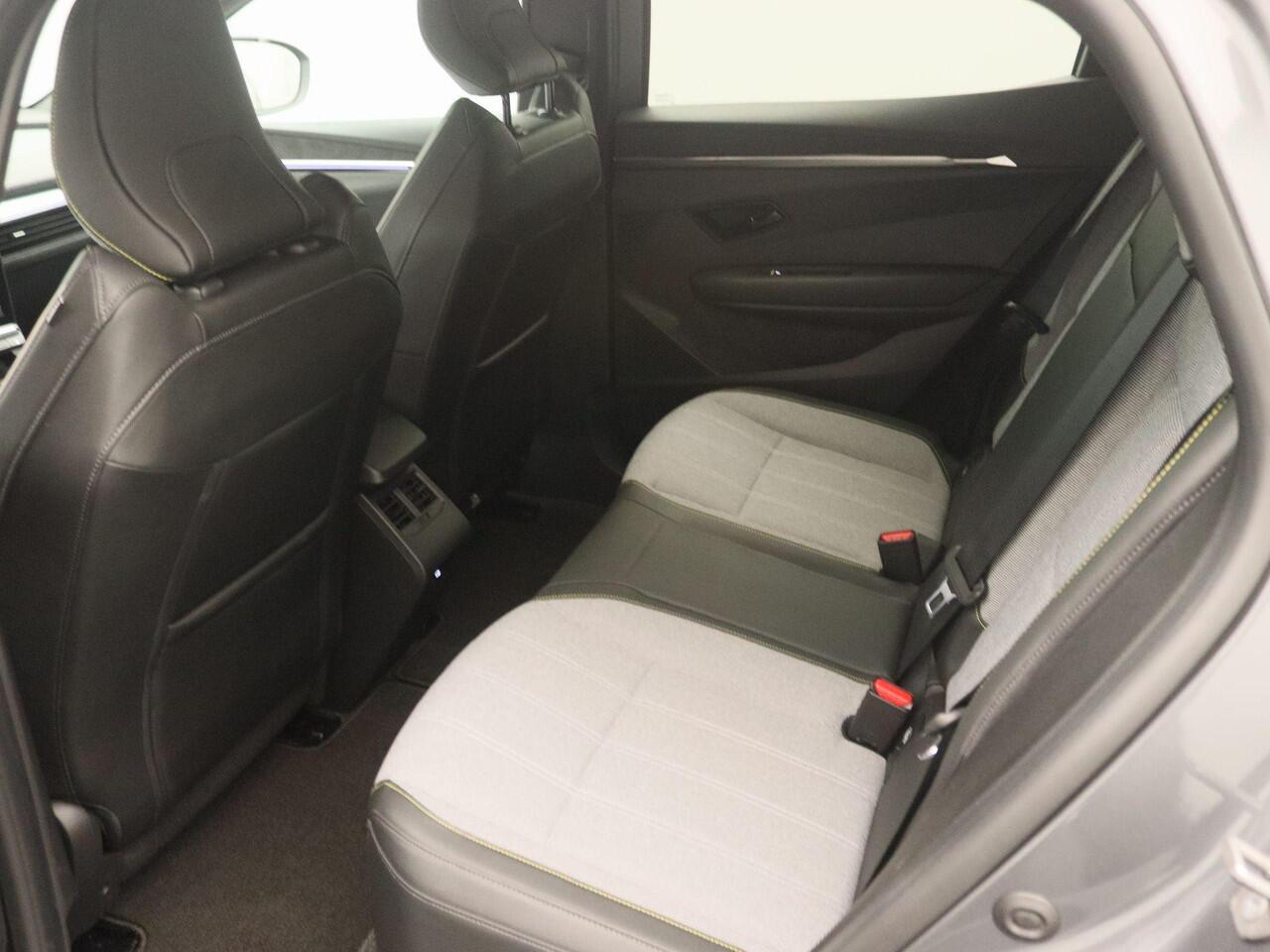 Renault MEGANE E-Tech EV60 Optimum Charge Techno 220PK | Google Navigatie | 360 Camera | Dodehoekdetectie | 20'' Inch Lichtmetalen Velgen | Apple CarPlay & Android Auto