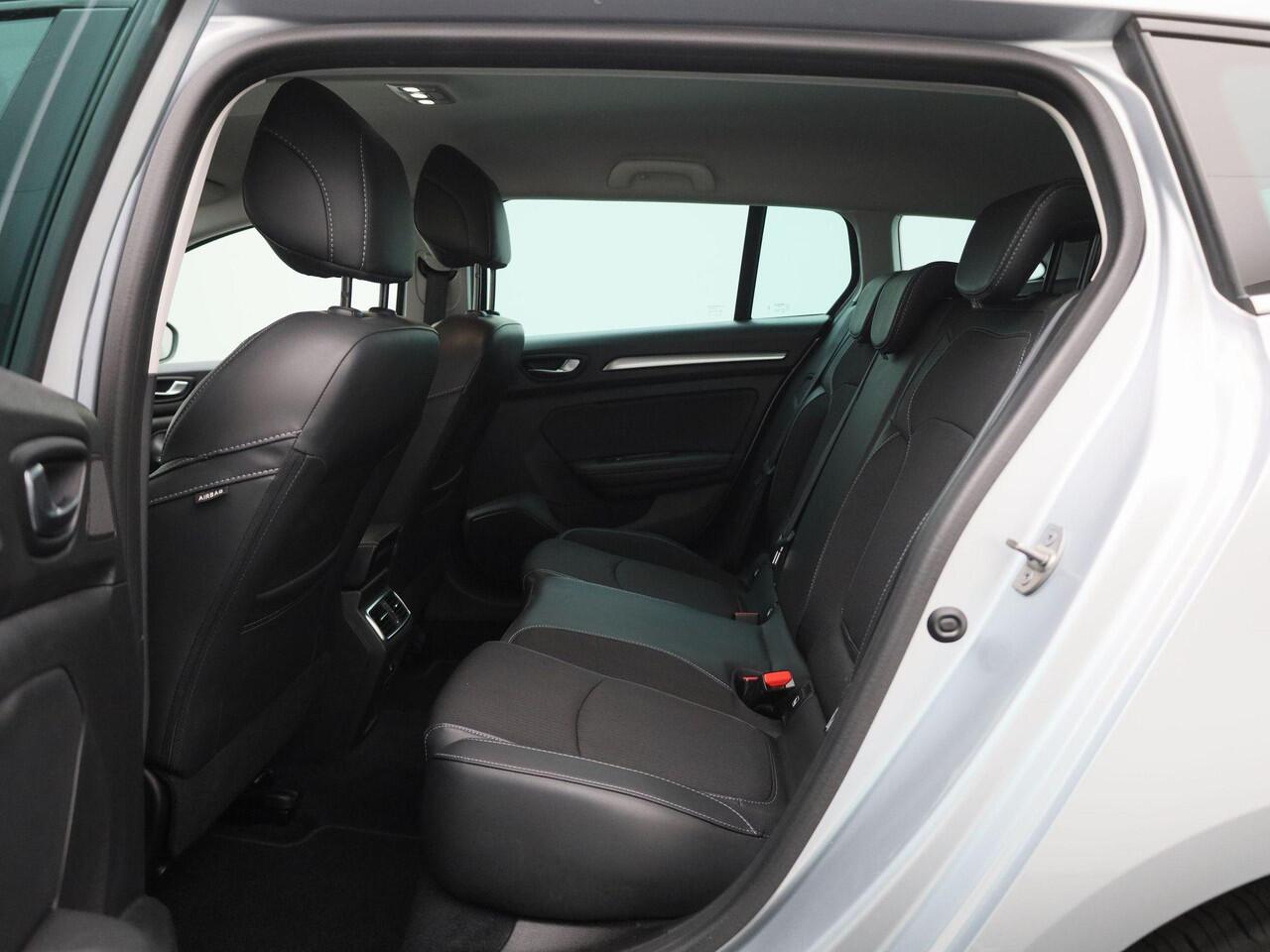 Renault MEGANE Estate 1.3 TCe Techno 140PK | Automaat | Stoelverwarming | Navigatie | Achteruitrijcamera | Keyless | LED Koplampen | Apple CarPlay & Android Auto