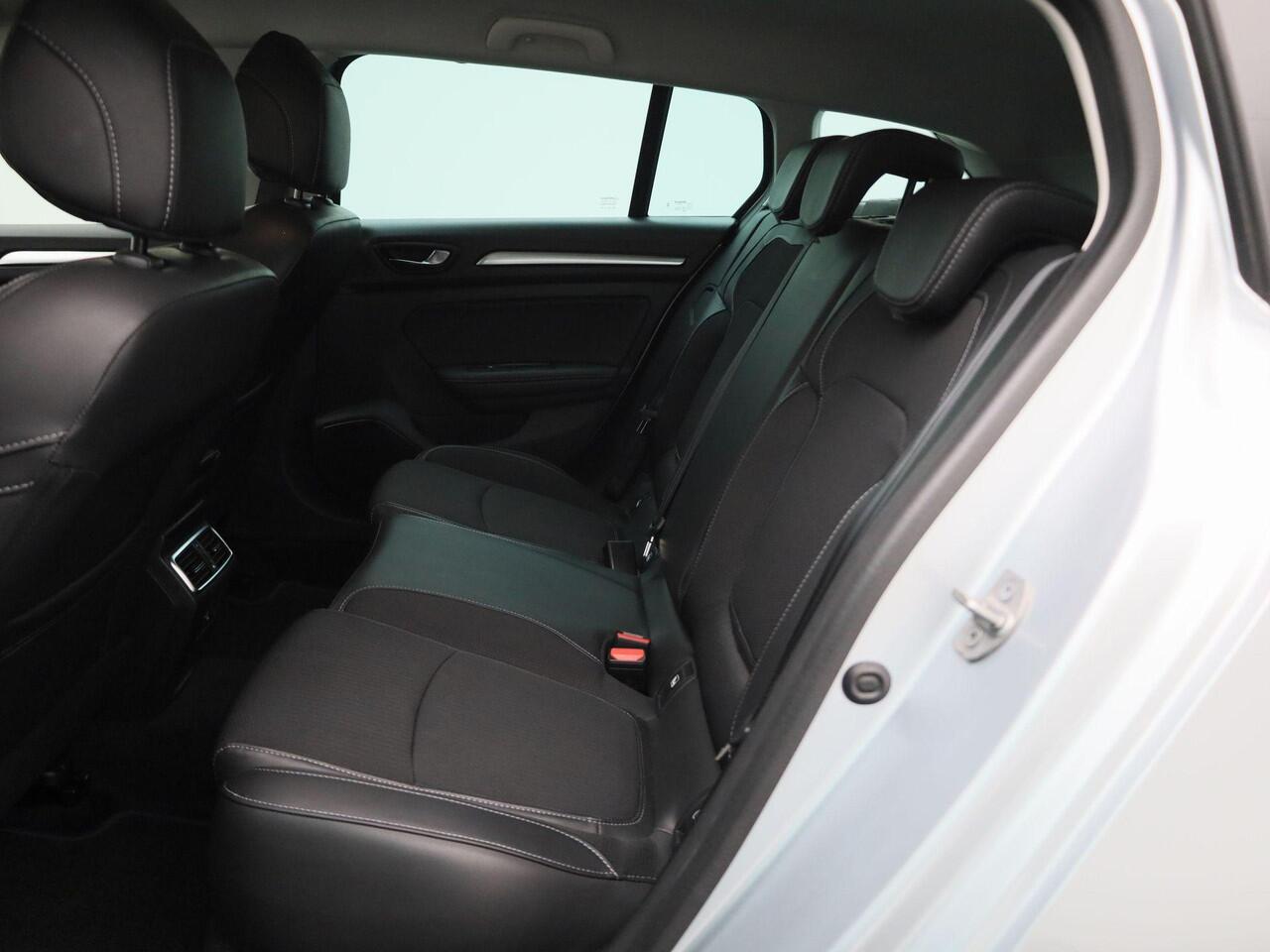 Renault MEGANE Estate 1.3 TCe 140 Techno 140PK | Automaat | Trekhaak | Navigatie | Achteruitrijcamera | Climate Control | Carplay