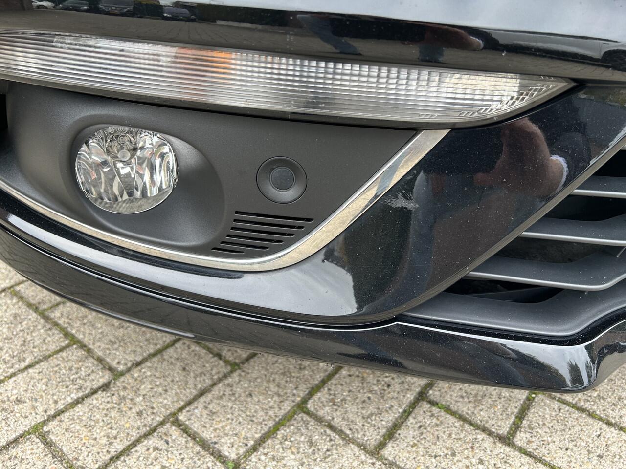 Renault MEGANE Estate 1.3 TCe Limited