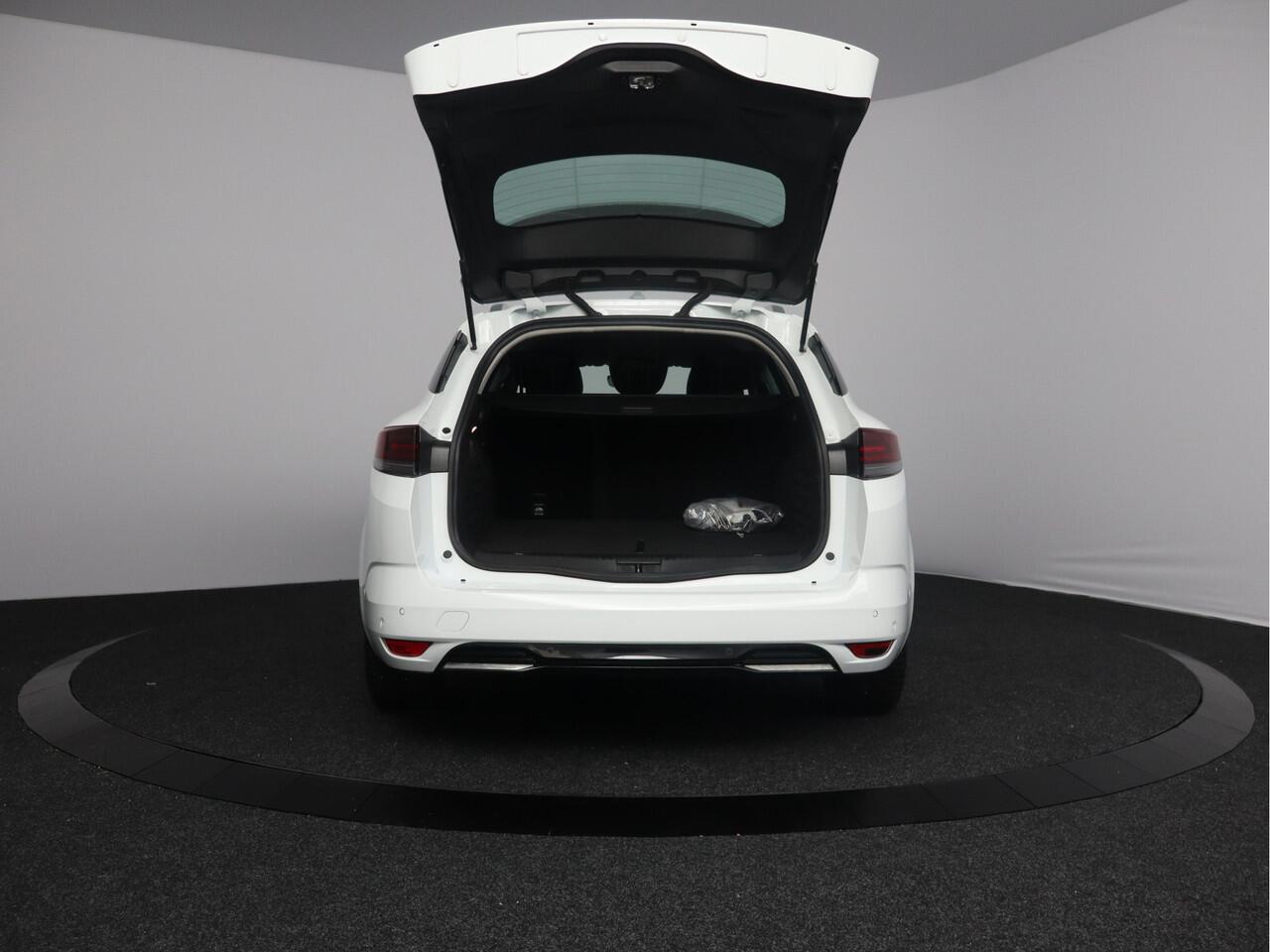 Renault MEGANE Estate 1.6 E-Tech Plug-In Hybrid 160 Intens