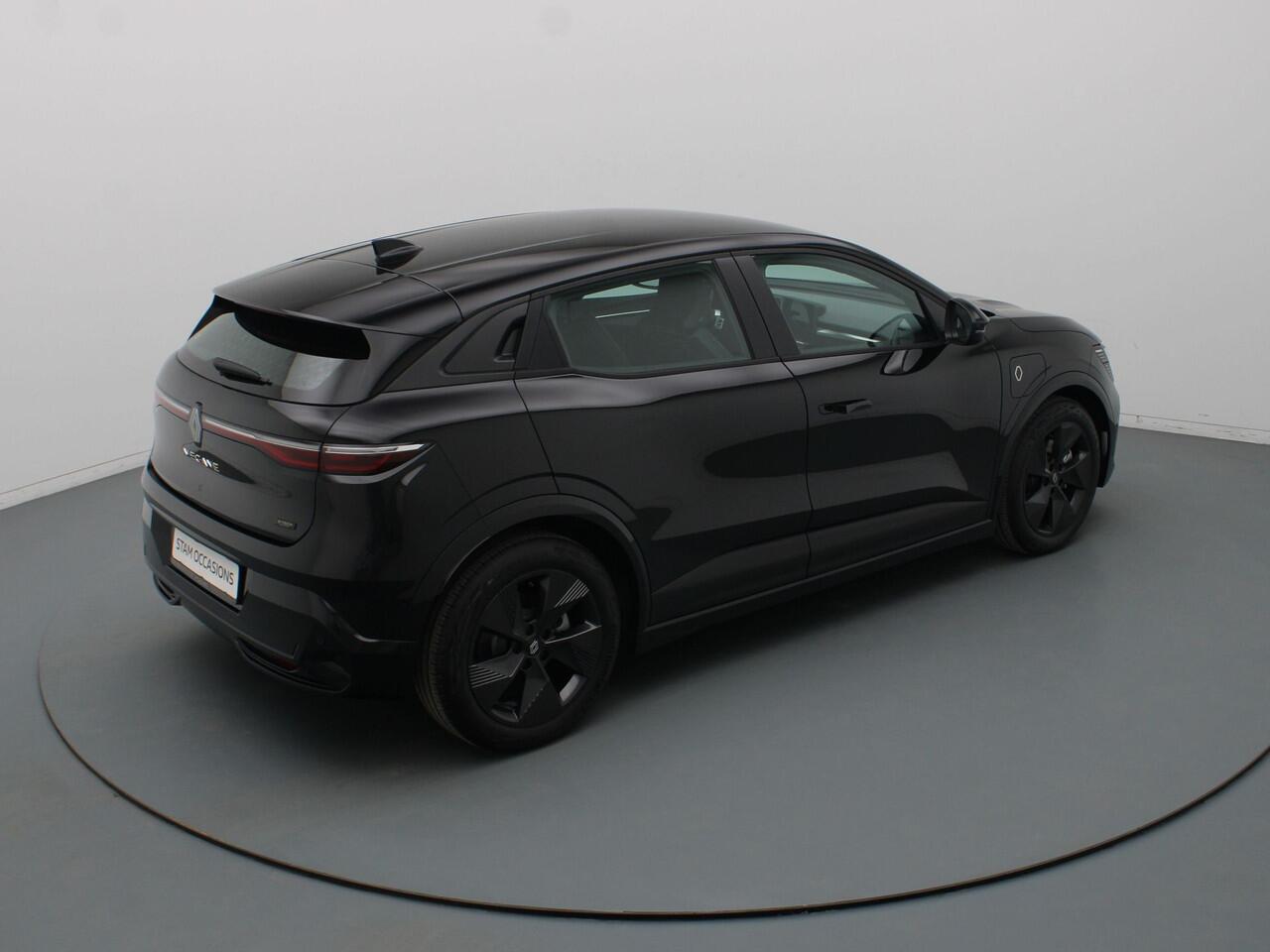 Renault MEGANE E-Tech 130pk comfort range Evolution 60 kWh Automaat Camera | Adapt. Cruise | Navi | Parkeersens. achter | Stoel-/stuurverw.