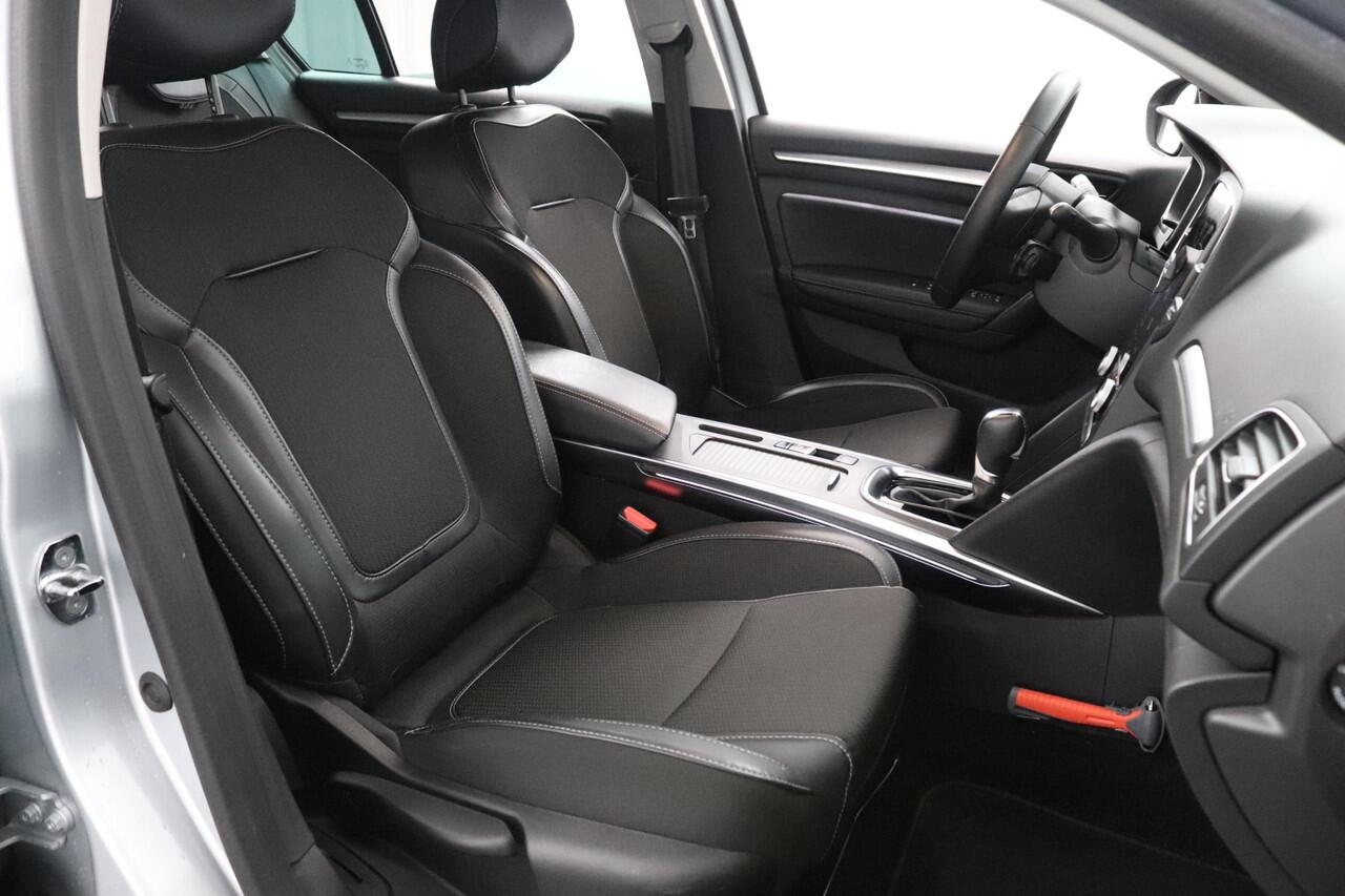 Renault MEGANE Estate 1.6 Plug-In Hybrid 160 Techno | Achteruitrijcamera | Apple CarPlay / Android Auto | Climate Control | Cruise Control |