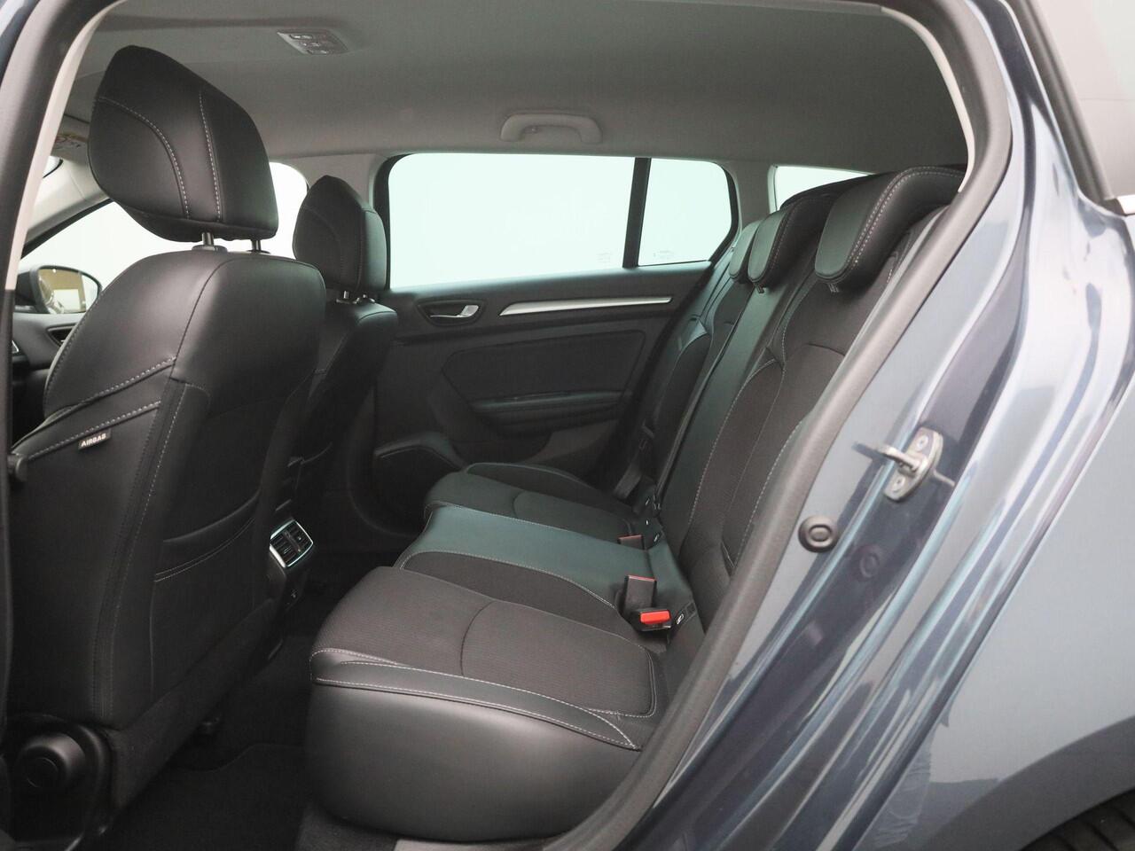 Renault MEGANE Estate TCe 140 Techno | Automaat | Stoelverwarming | Achteruitrijcamera