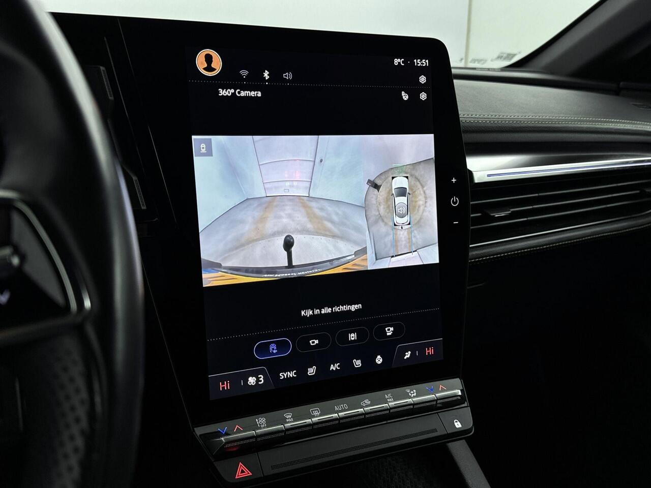 Renault MEGANE E-Tech EV60 220Pk Optimum Charge Iconic | Trekhaak | Google Navigatie | Stoel En Stuurverwarming | Adaptive Cruise Control | Park Assistent | Ledereden Bekleding | Apple/Android Carplay |