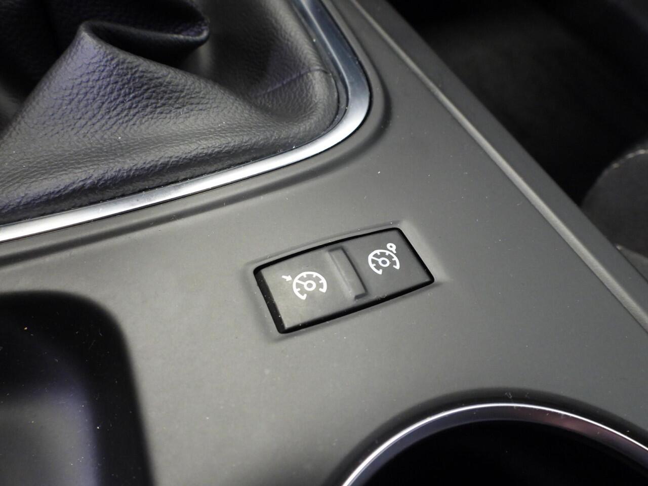 Renault MEGANE Estate 1.3 TCe Zen NAVI/CLIMA/CRUISE/PDC!