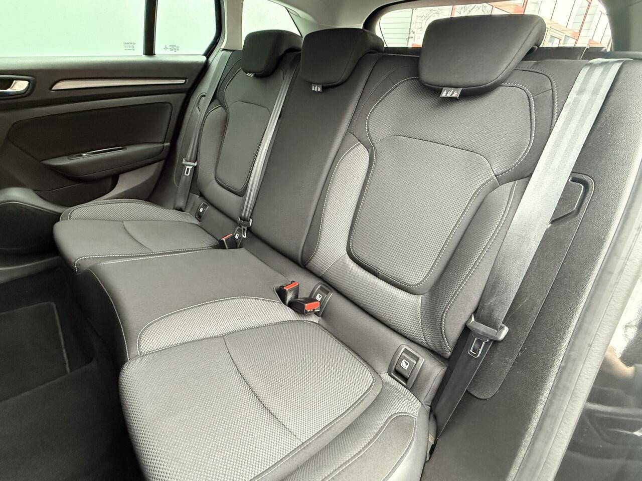 Renault MEGANE Estate BWJ 2023 1.3 TCe 140 PK Equilibre FULL LED | KEYLESS | CARPLAY + ANDROID | DAB | NAVI | CLIMA | CRUISE | LMV | PDC