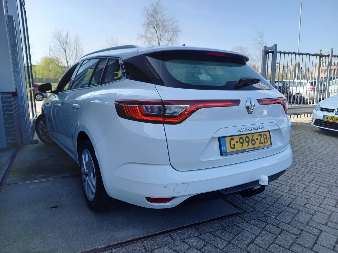 Renault MEGANE Estate 1.3 TCe Zen - CARPLAY / ANDROID - TREKHAAK - CLIMA - CRUISE - PDC - NL AUTO - 1 EIGENAAR