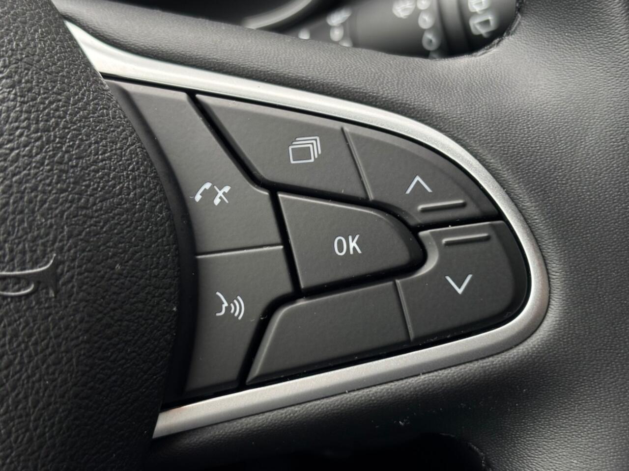 Renault MEGANE Estate 1.3 TCe 140 Equilibre Navi Parkeersensoren