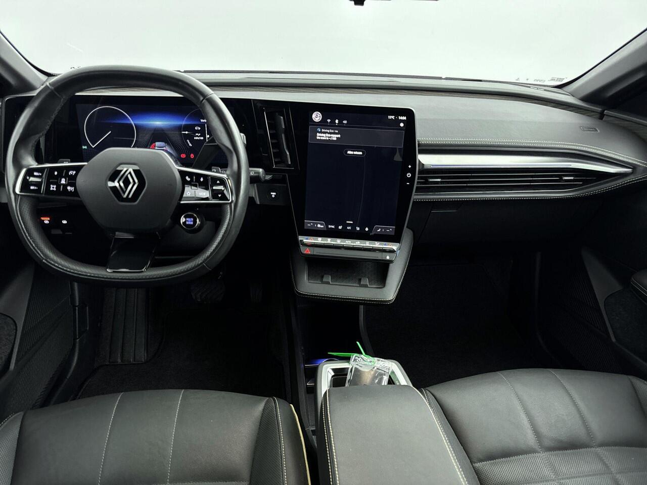 Renault MEGANE E-Tech EV60 Optimum Charge Iconic 220PK | Harman Kardon Audio | Volleder Interieur | Adaptieve Cruise | 20'' Inch Velgen | 360 Camera | Apple CarPlay & Android Auto