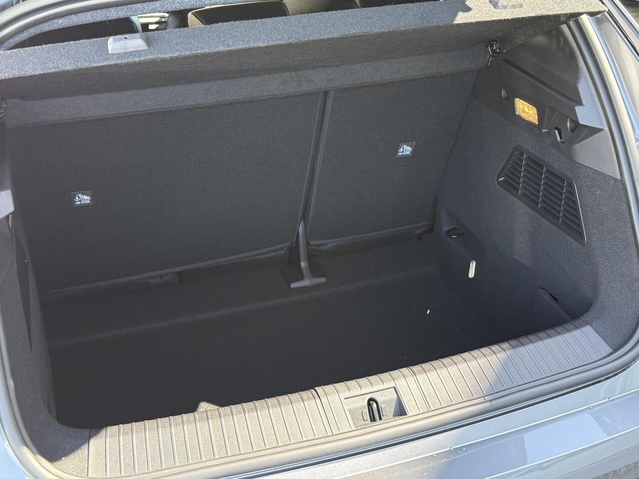 Renault MEGANE E-Tech comfort range iconic 60 kWh | Camera | Winterpack | Harman&Kardon | Leder | Digitale Binnenspiegel | Demo