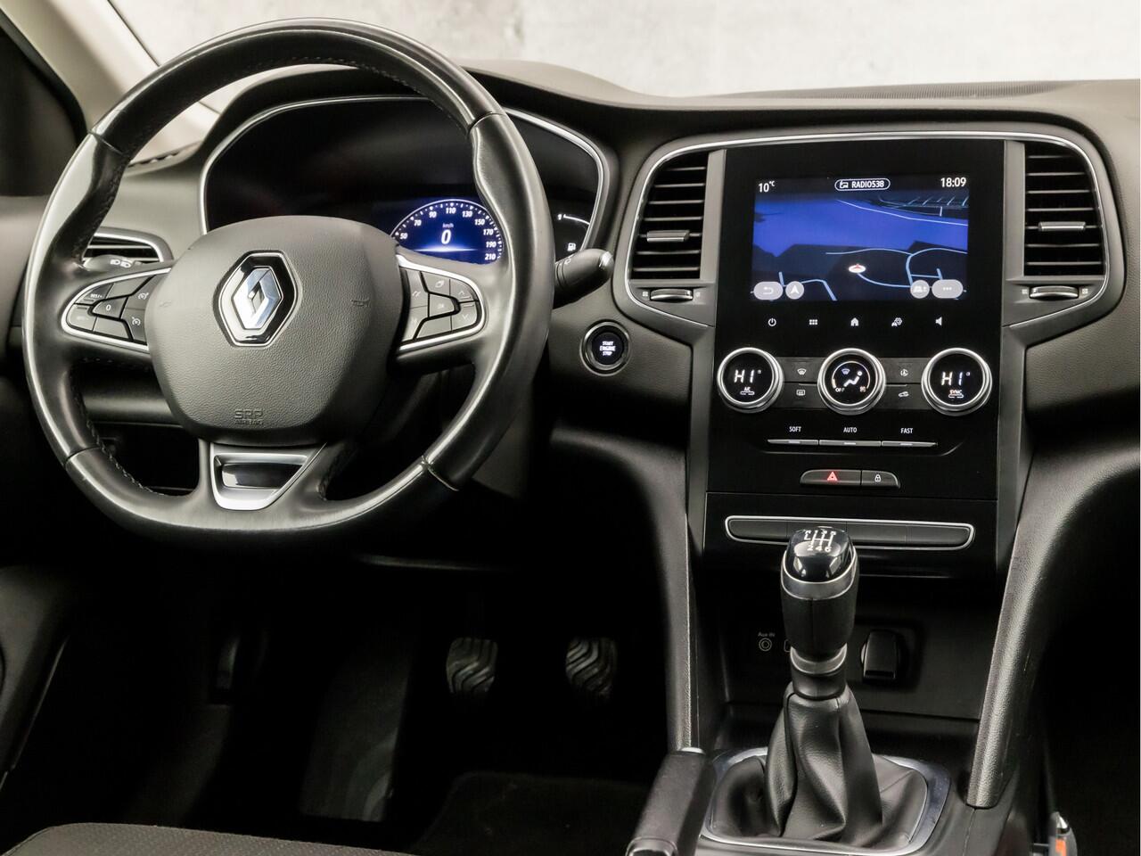 Renault MEGANE Estate 1.3 TCe Sport Deluxe (VIRTUAL COCKPIT, APPLE CARPLAY, GROOT NAVI, SPORTSTOELEN, CAMERA, LED KOPLAMPEN, TREKHAAK, DAB+, NIEUWSTAAT)