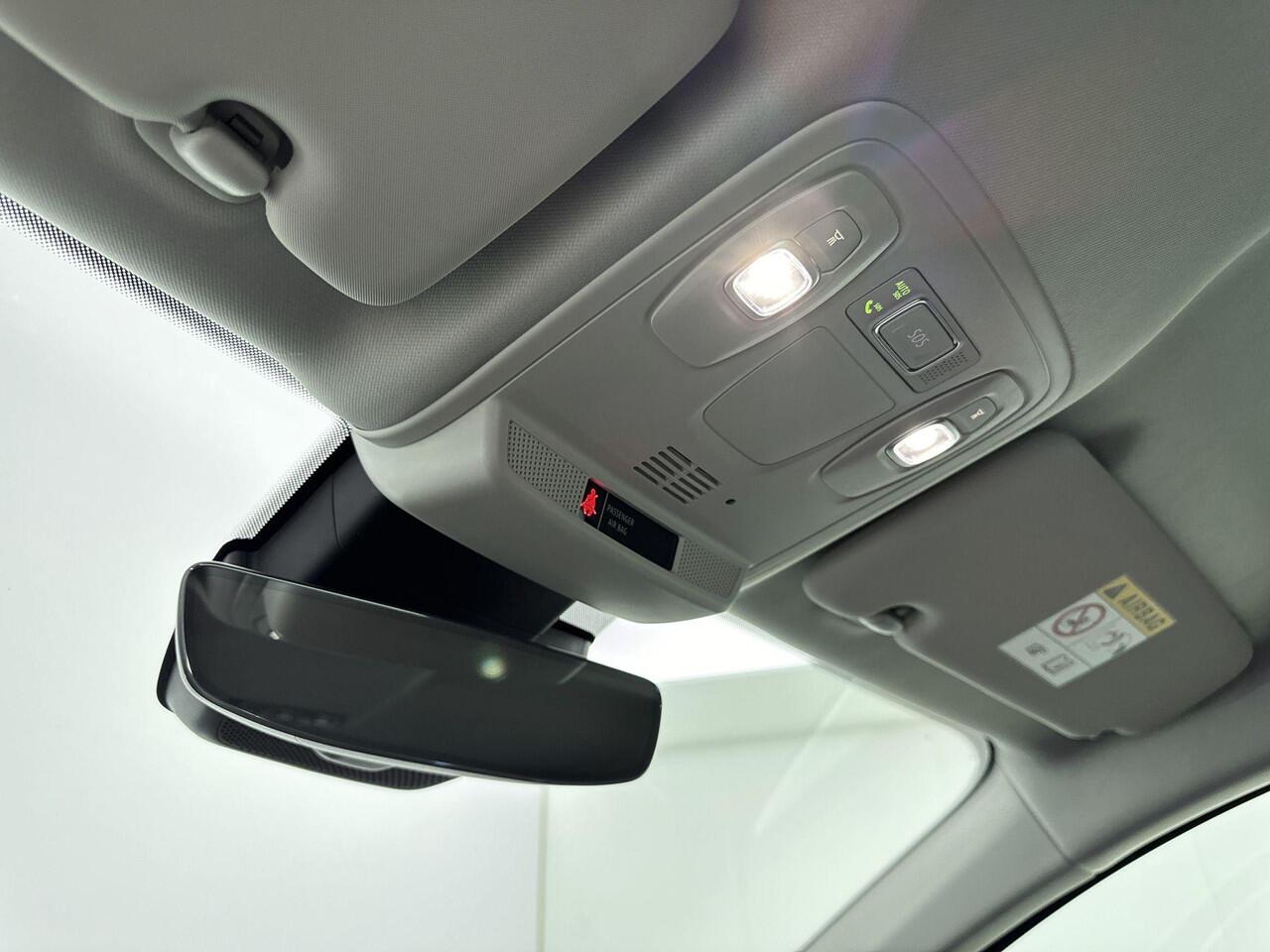 Renault MEGANE Estate 1.6 E-Tech Plug-In Hybrid 160Pk Intens Automaat | Navigatie | Bose geluidssysteem | Apple & Android Carplay | Parkeersensoren & Camera | Climate Control | Head-up Display | All Season Banden |