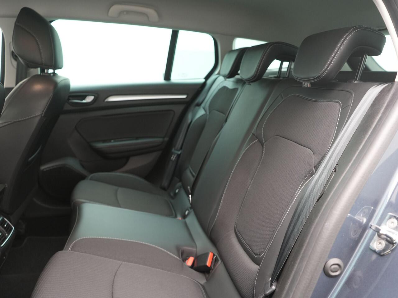 Renault MEGANE Estate TCe 140 Intens - RIJKLAARPRIJS - Trekhaak