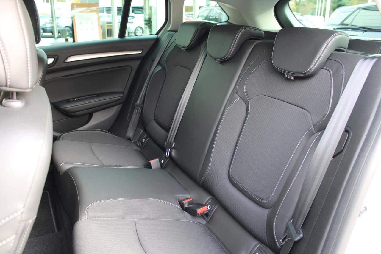 Renault MEGANE Estate 1.3 TCe 140 Techno | Trekhaak | Automaat | Dodehoek detectie | Achterruitrij Camera | All Season banden