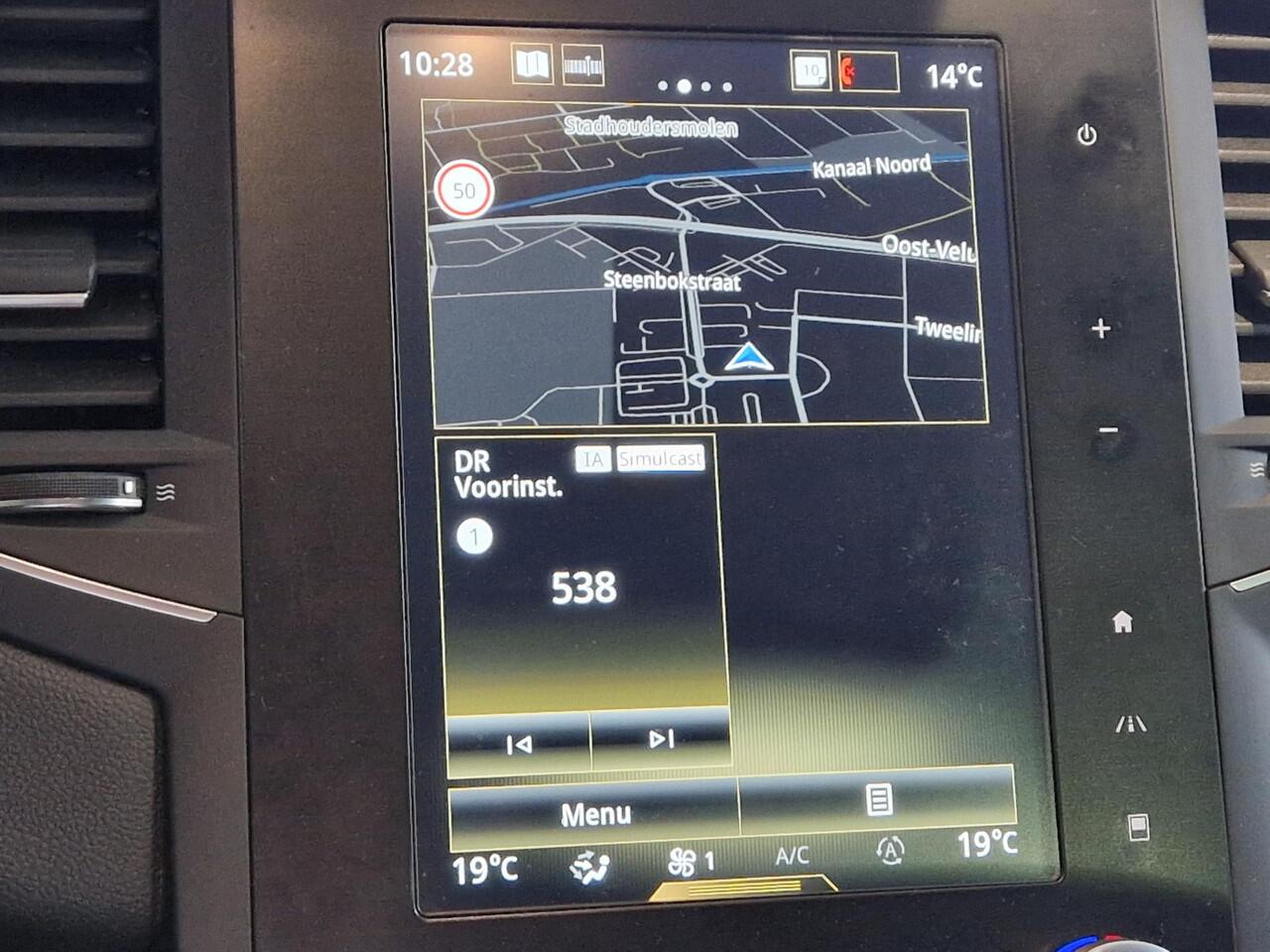 Renault MEGANE Estate 1.3 TCe 160 Bose | NAVIGATIE | ADAPTIVE CRUISE CONTROL | ACHTERUITRIJCAMERA | PARKEERSENSOREN RONDOM