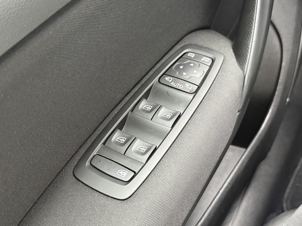 Renault MEGANE Estate BWJ 2023 1.3 TCe 140 PK Equilibre FULL LED | KEYLESS | CARPLAY + ANDROID | DAB | NAVI | CLIMA | CRUISE | LMV | PDC