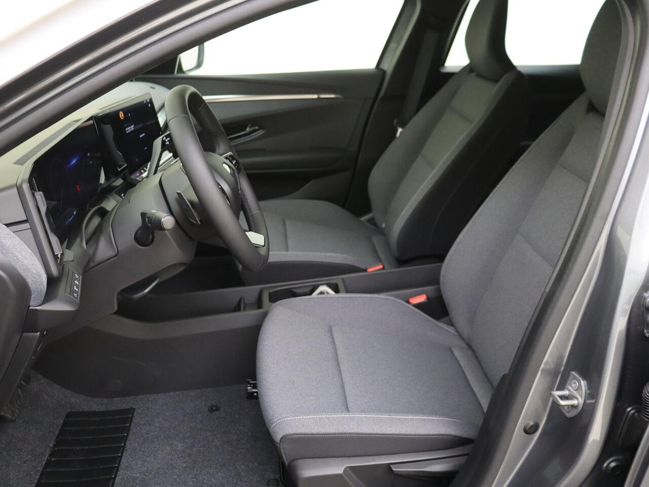 Renault MEGANE E-Tech EV60 Optimum Charge Equilibre 220PK | Achteruitrijcamera | Parkeersensoren Achter | AppleCarplay & AndroidAuto | Lane Assist | Bluetooth | Lichtmetalen Velgen | Led Verlichting |