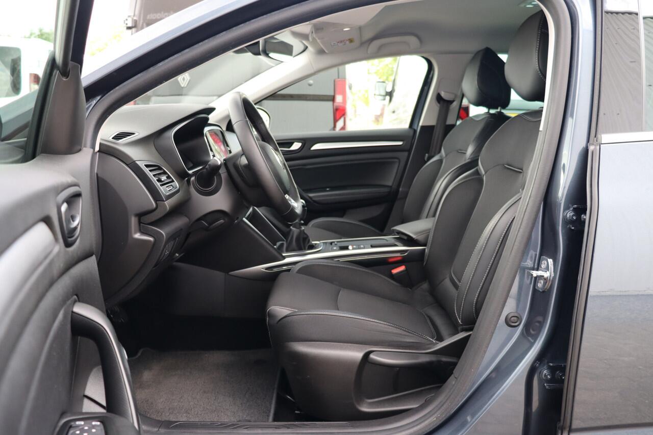 Renault MEGANE Estate 1.3 TCe Intens | Head-up | Stoel-/Stuurverwarming | Navigatie | Trekhaak | Climate Control | Camera