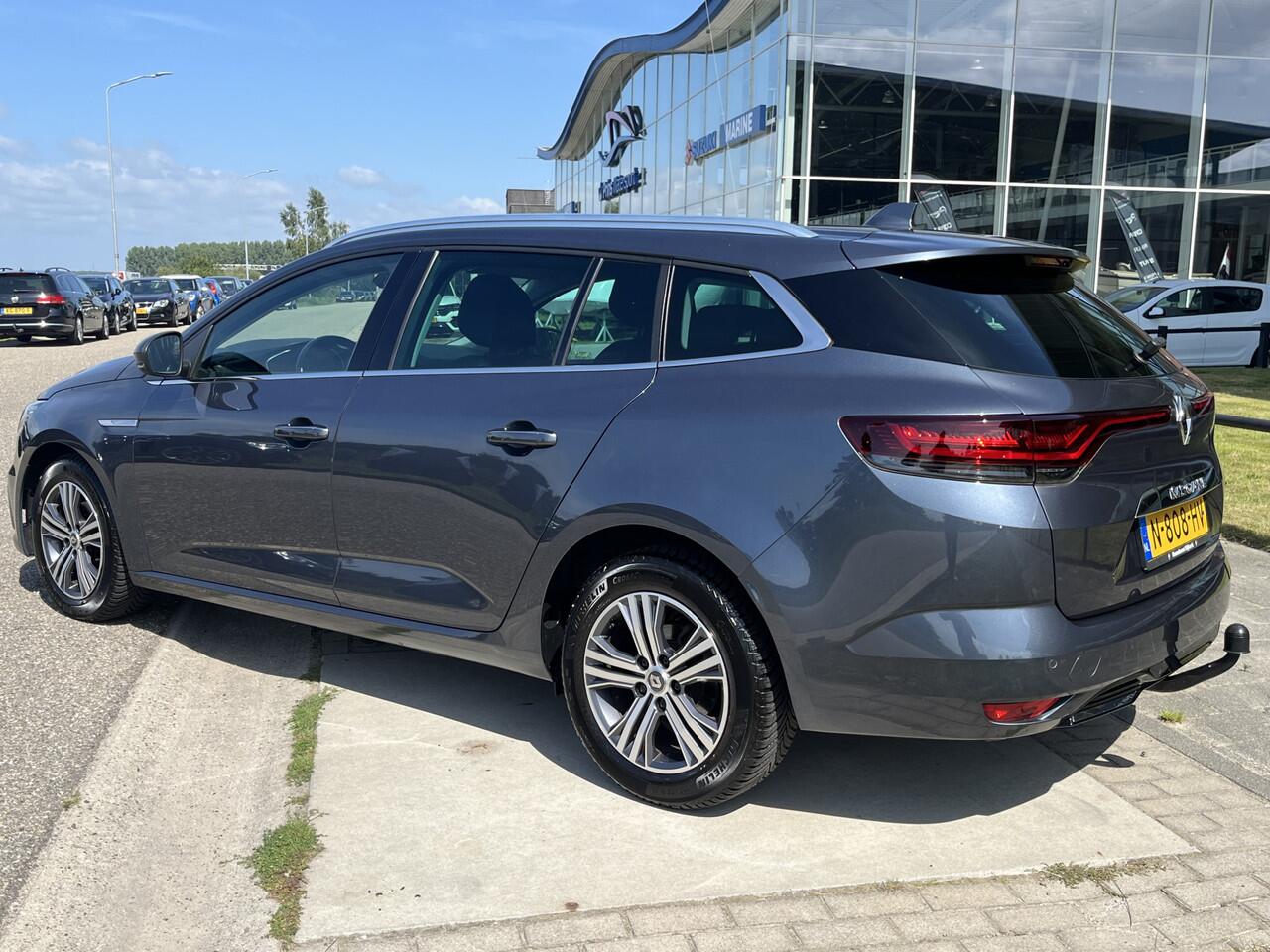Renault MEGANE Estate 1.3 TCe Intens / Automaat / Trekhaak / Keyless / Cruise / Climate / Applecarplay - Androidauto /