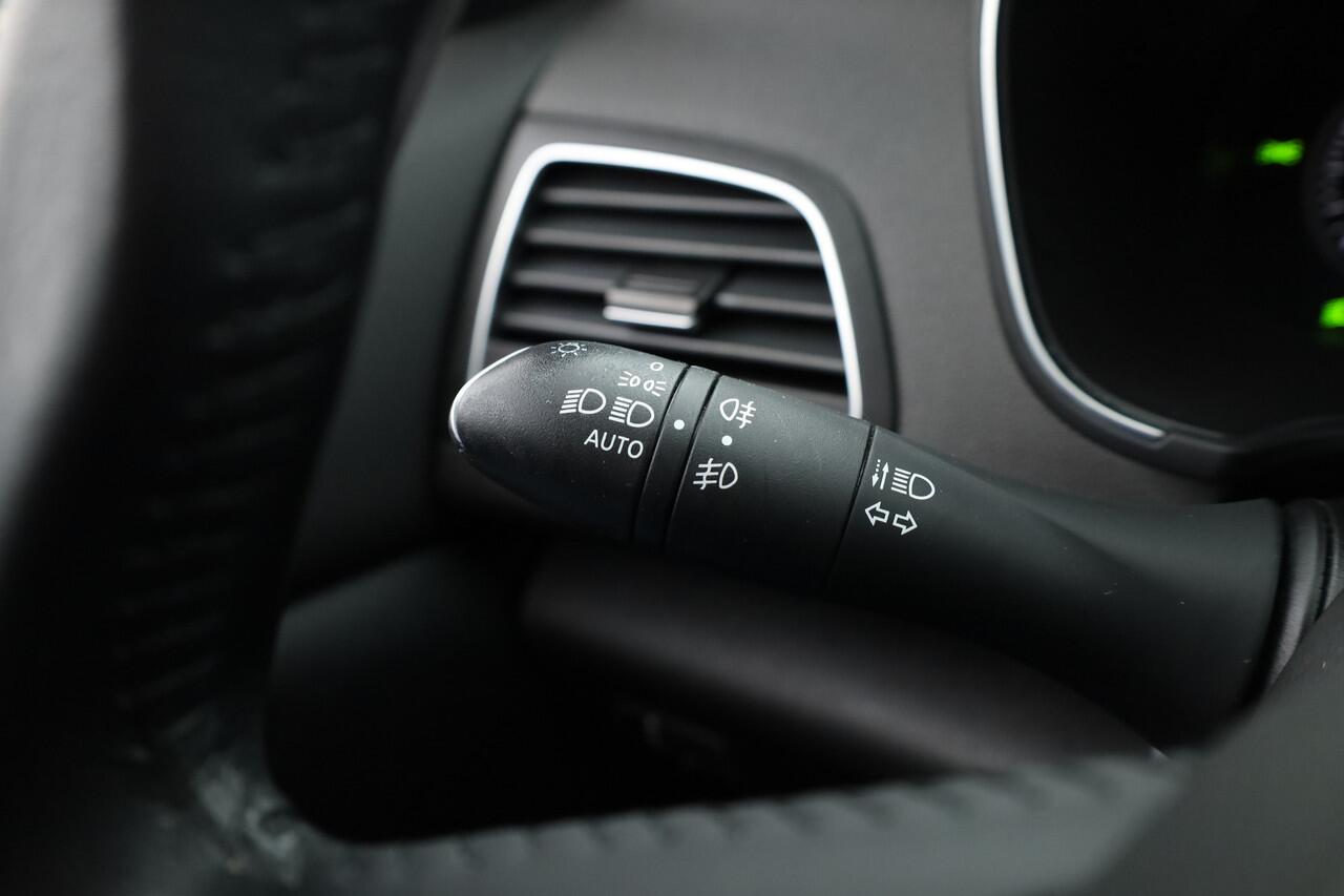 Renault MEGANE Estate 1.3 TCe Limited | Dig. Cockpit | Cruise | Nav+App.connect | Camera+PDC | Dodehoek | 16'' | ACC | Led | Sfeerverl. V