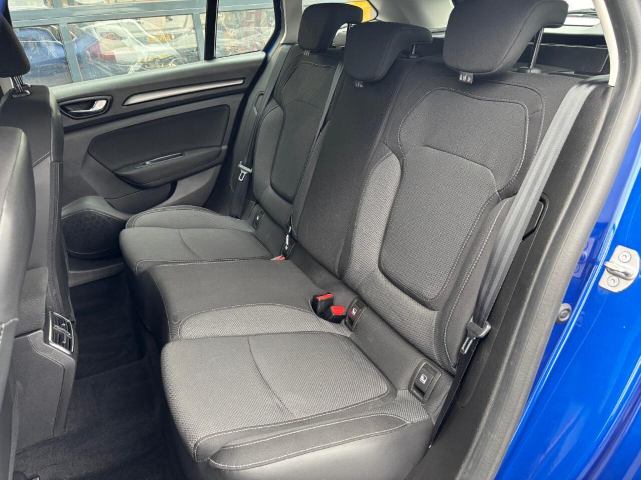 Renault MEGANE Estate 1.3 TCe 140 Equilibre Navi Parkeersensoren