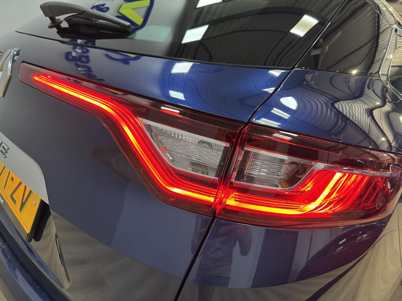 Renault MEGANE Estate 1.3 TCe Bose Airco ECC | Bose | Trekhaak | Automaat | Apple Carplay Android Auto | NAP | Isofix | DAB