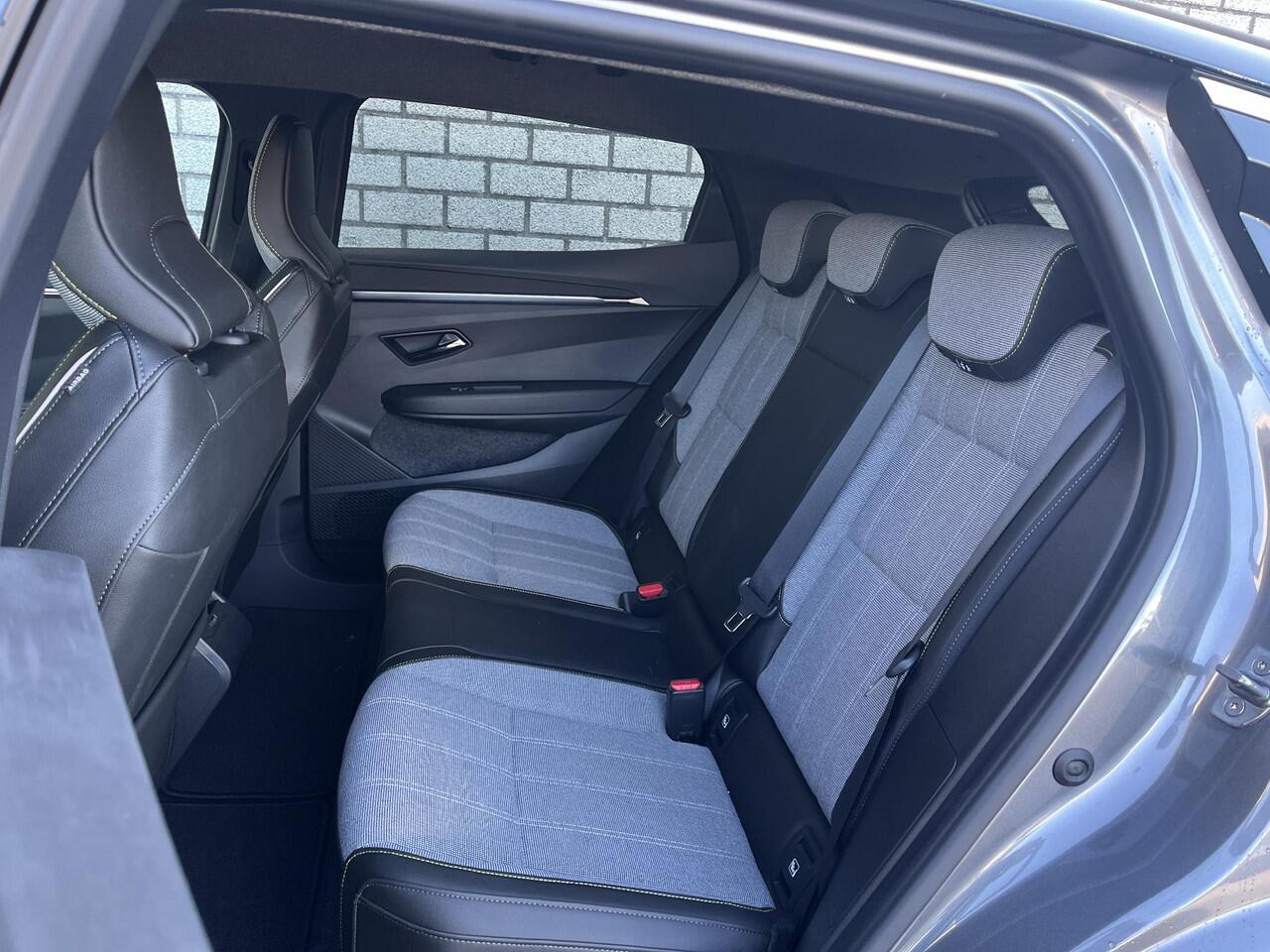 Renault MEGANE E-Tech Comfort Range Techno 60 kWh | PACK WINTER TECHNO | PACK ADVANCED DRIVE ASSIST & AUGMENTED VISION | ELEK. VERW. STUURWIEL | Demo 10-2025 Leverbaar