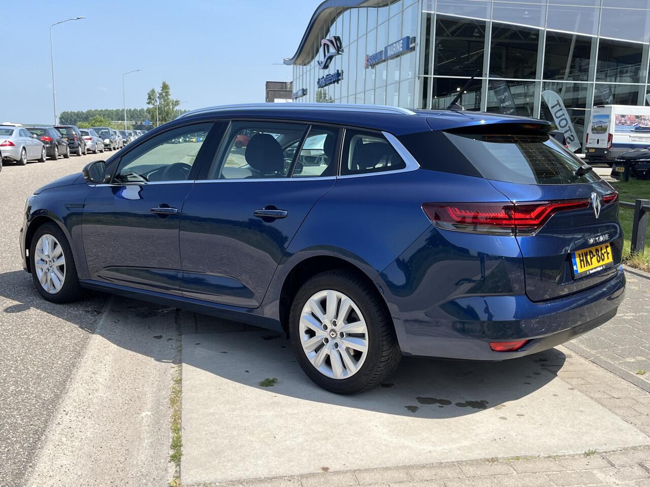 Renault MEGANE Estate 1.0 TCe Limited / Dealer onderhouden / Apple Carplay - Android Auto / PDC V+A / Climate /