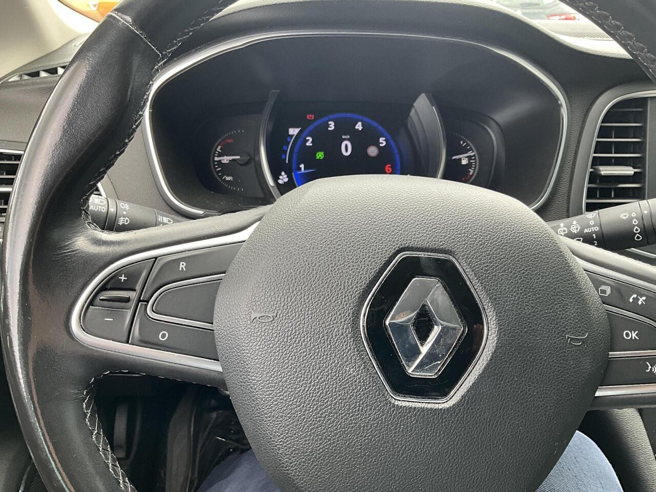 Renault MEGANE 1.3 TCe Bose