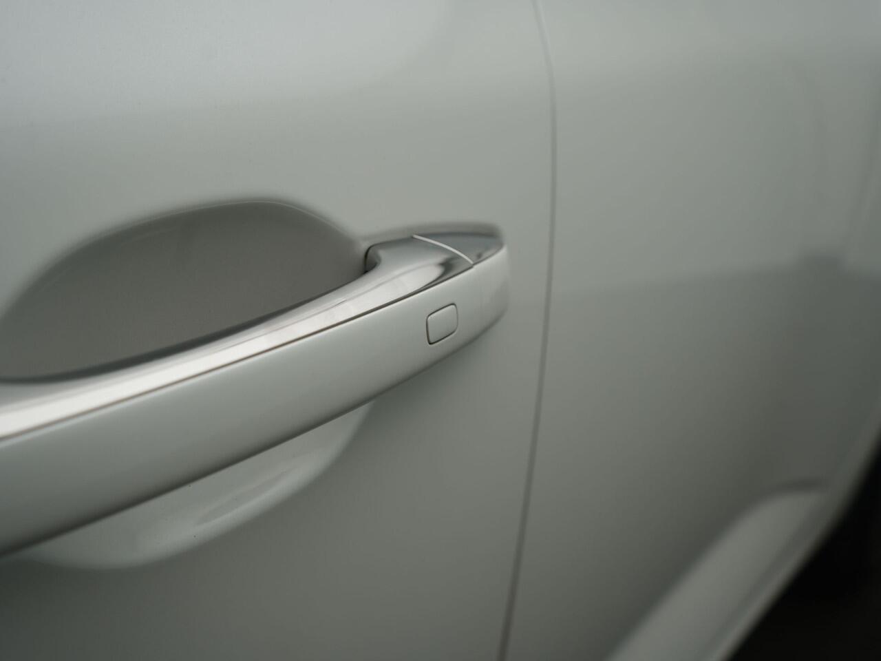 Renault MEGANE Estate 1.6 E-Tech Plug-In Hybrid 160 - RIJKLAARPRIJS - Achteruitrijcamera - All Seasonbanden - Cruise Control Adaptief