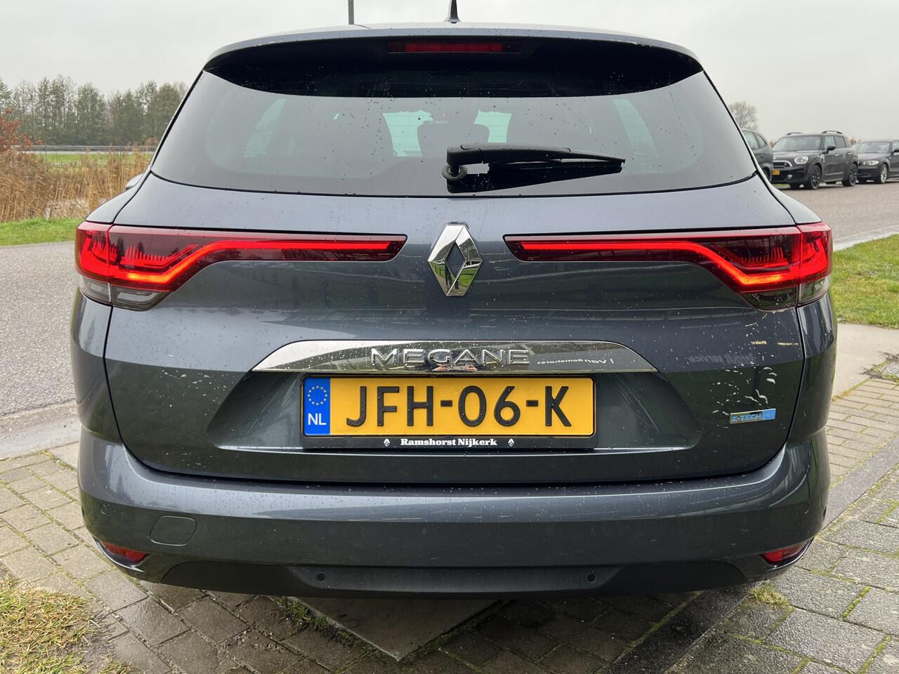 Renault MEGANE Estate 1.6 E-Tech Plug-In Hybrid 160 PK Intens / Automaat / Camera / Stoelverw. / Keyless / 16'' LMV /