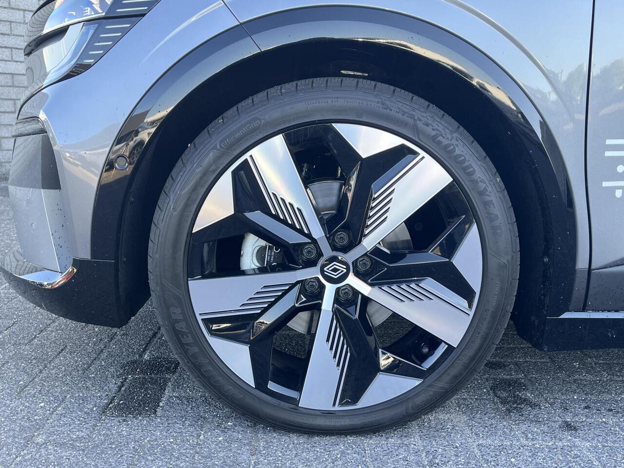 Renault MEGANE E-Tech Comfort Range Techno 60 kWh | PACK WINTER TECHNO | PACK ADVANCED DRIVE ASSIST & AUGMENTED VISION | ELEK. VERW. STUURWIEL | Demo 10-2025 Leverbaar