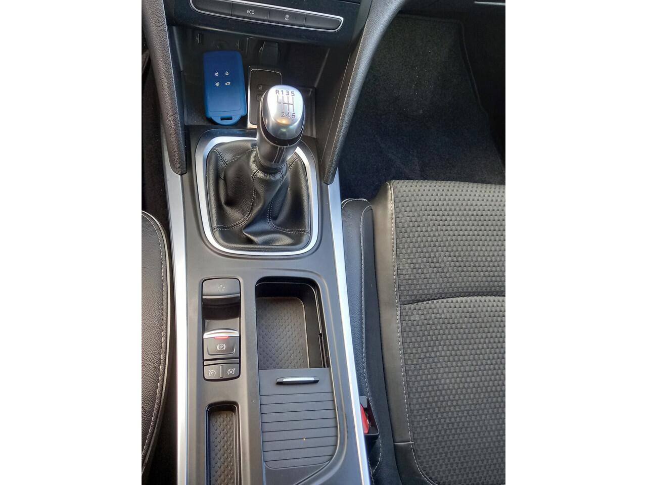 Renault MEGANE Estate 1.3 TCe Bose