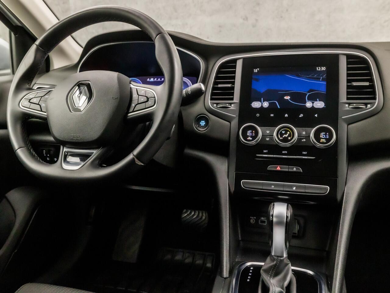 Renault MEGANE Estate 1.6 E-Tech Plug-In Hybrid Sport 160Pk Automaat (VIRTUAL COCKPIT, APPLE CARPLAY, GROOT NAVI, LED KOPLAMPEN, SPORTSTOELEN, PARKEERSENSOREN, CRUISE, NIEUWE APK, NIEUWSTAAT)