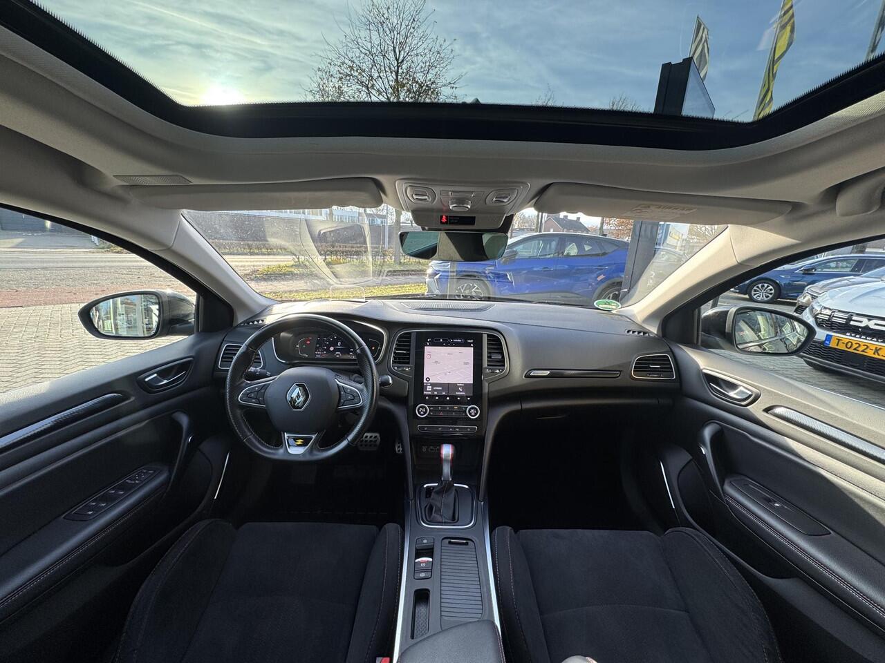 Renault MEGANE Estate TCe 160 EDC R.S. Line | Automaat | NL-Auto | 1e eigenaar | Dealer onderhouden |