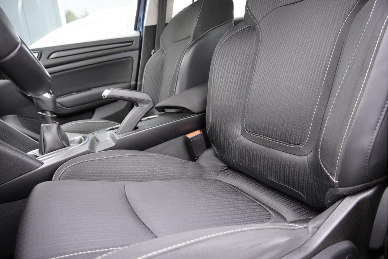 Renault MEGANE Estate 1.5 Blue dCi Zen BJ2019 Led | Pdc | Navi | Climate control | Cruise control | Getint glas