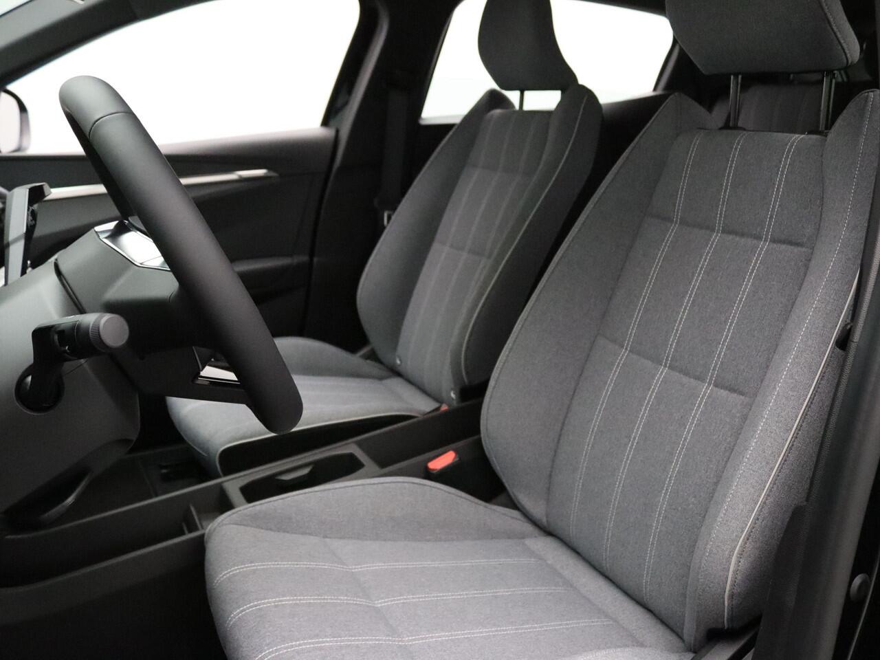 Renault MEGANE E-Tech 130pk comfort range Evolution 60 kWh Automaat Camera | Adapt. Cruise | Navi | Parkeersens. achter | Stoel-/stuurverw.