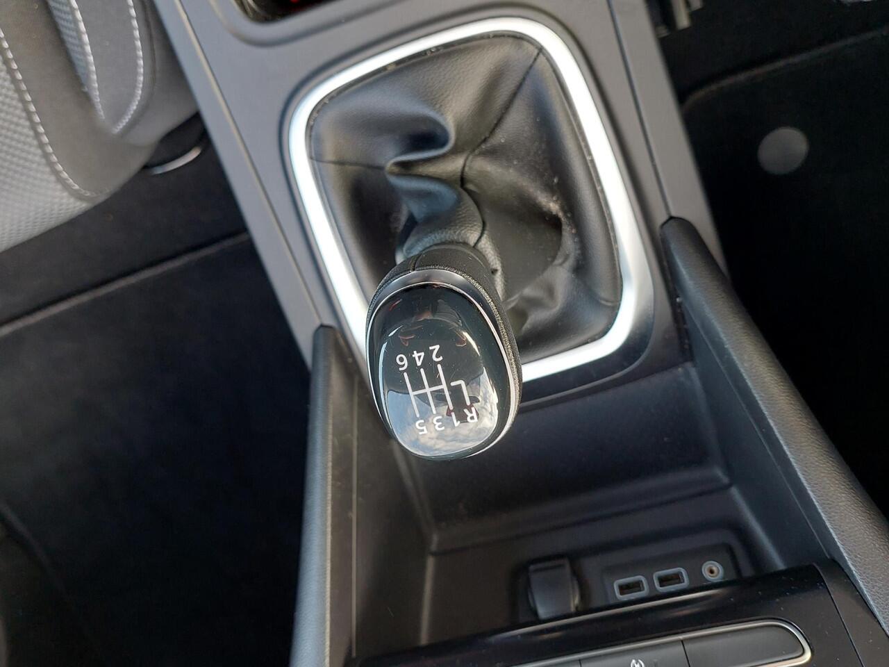 Renault MEGANE Estate 1.3 TCe 140 Equilibre AIRCO | NAVI | rijklaarprijs!!