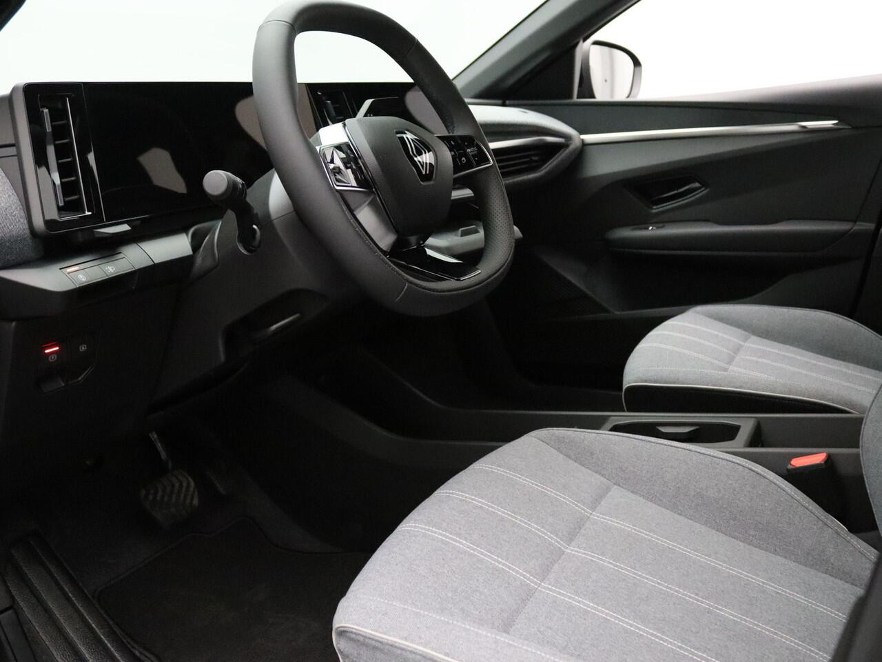 Renault MEGANE E-Tech 130pk comfort range Evolution 60 kWh Automaat Camera | Adapt. Cruise | Navi | Parkeersens. achter | Stoel-/stuurverw.