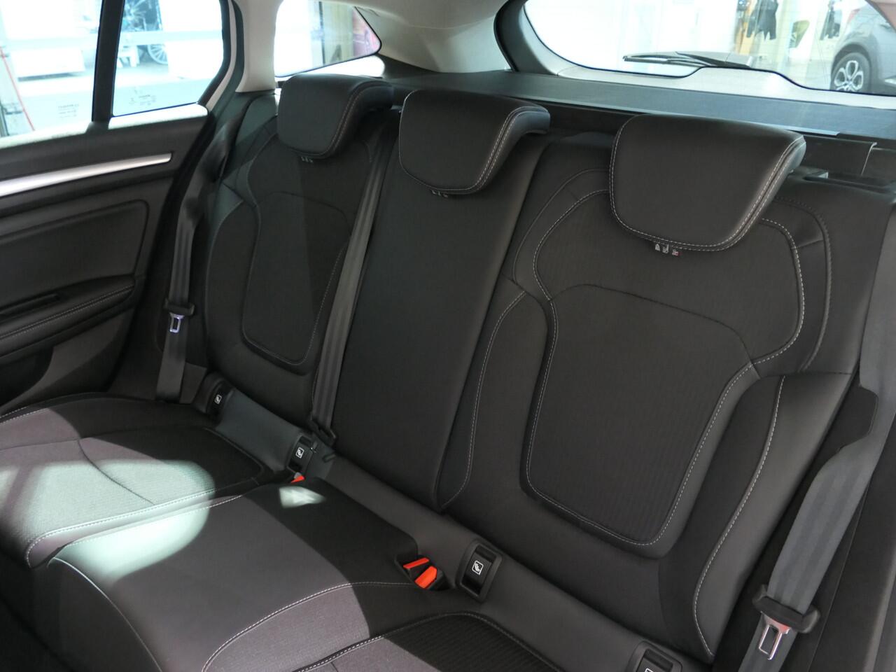 Renault MEGANE Estate 1.3 TCe Intens - Occasion Lease vanaf ¤494 p/m - Trekhaak - Sensor v+a - Cruise - Navi