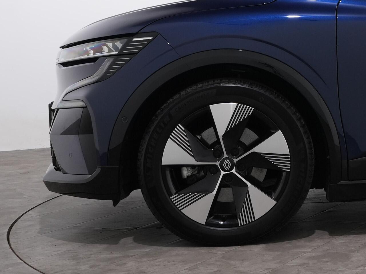 Renault MEGANE E-Tech EV60 220PK OPTIMUM CHARGE EVOLUTION | Navi | Camera | Parkeersensoren v/a